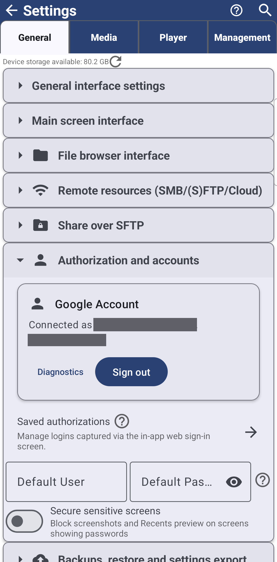 Карточка Google Аккаунта в общих настройках с надписью Подключено (адрес скрыт) и кнопкой Выйти